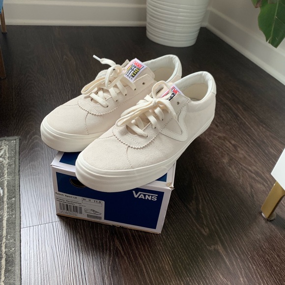 leather vans sport white